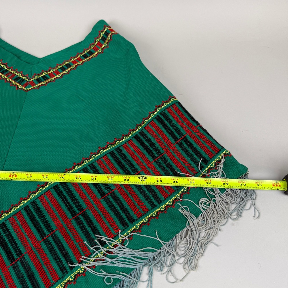Vintage Southwestern Style Poncho Women OS Green Embroidered Fringe Cape - Picture 6 of 6